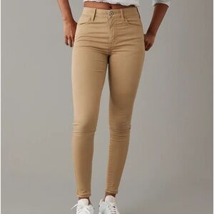 AEO Khaki Jeggings 360 Next Level Stretch